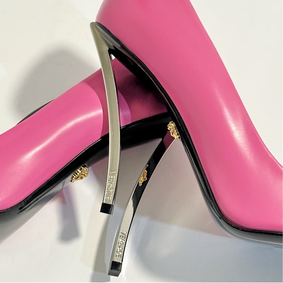 As seen on Paris Hilton. Versace Pink Lemon Pumps 37. - Picture 10 of 15